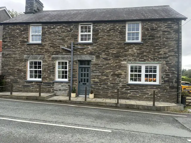 Photo of new sliding sash wiindows fitted by Middleton Glass in Pennal